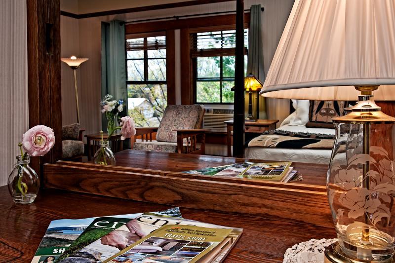 Mccloud Hotel Bagian luar foto