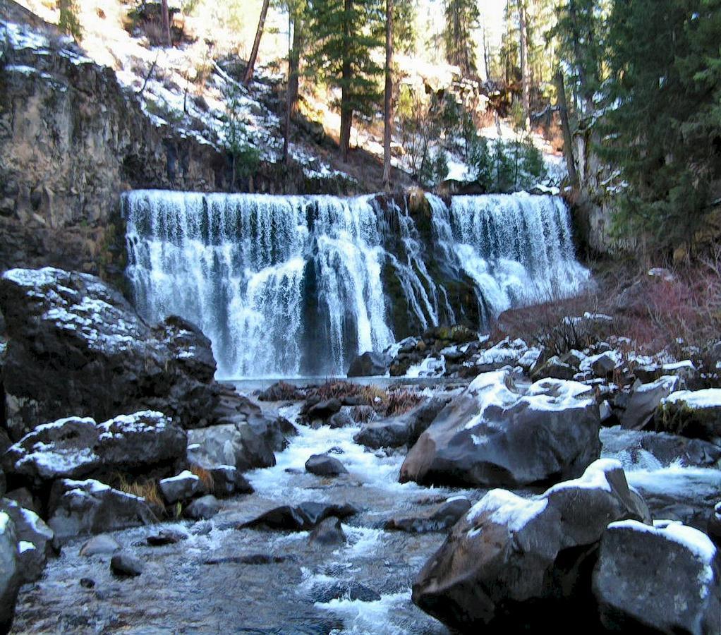 Mccloud Hotel Bagian luar foto