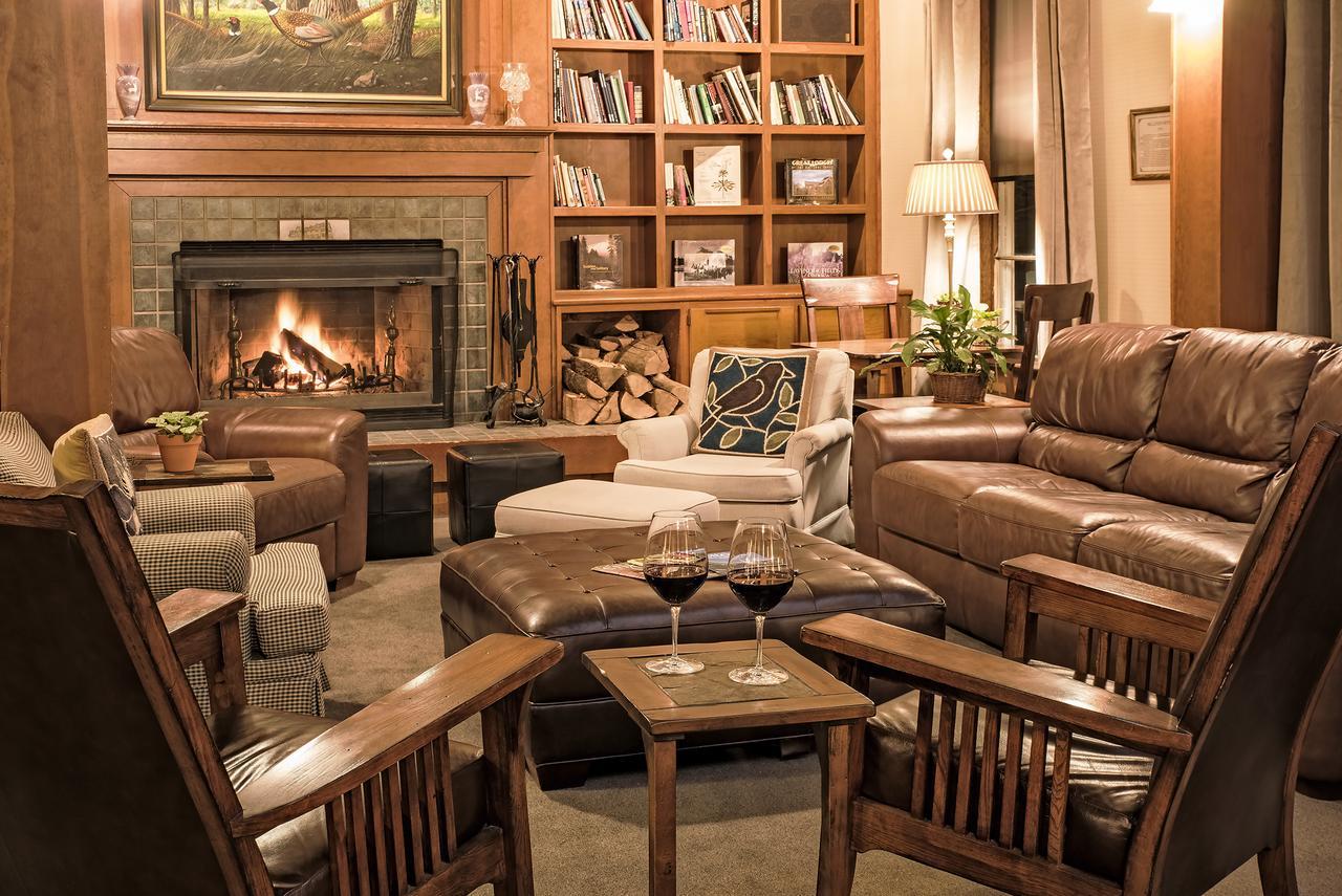 Mccloud Hotel Bagian luar foto
