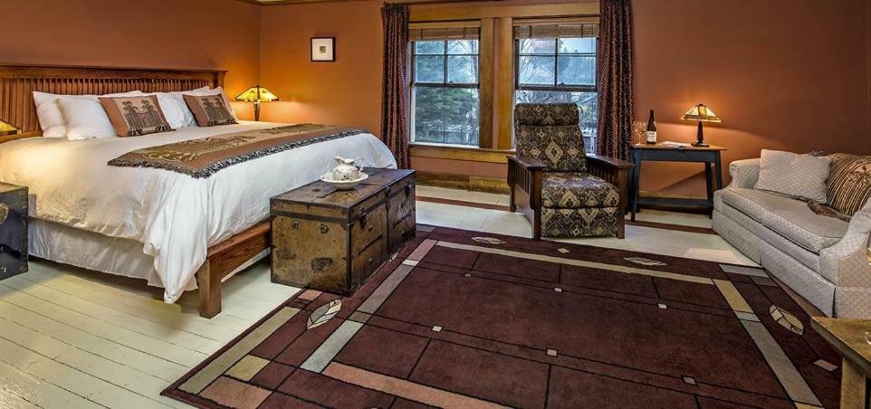 Mccloud Hotel Bagian luar foto