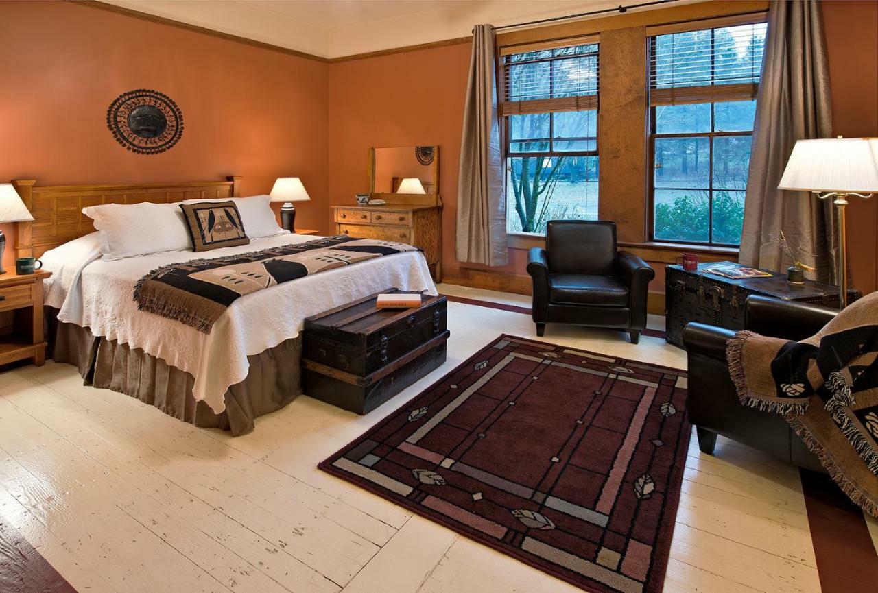 Mccloud Hotel Bagian luar foto
