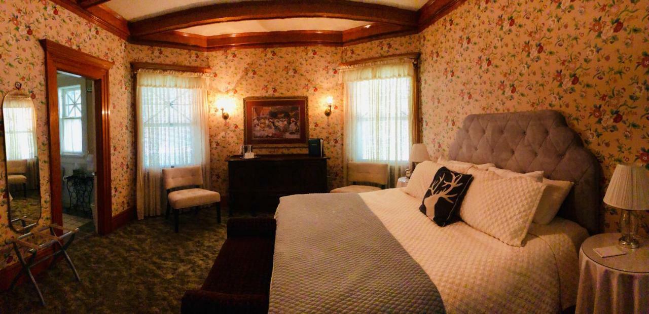 Mccloud Hotel Bagian luar foto